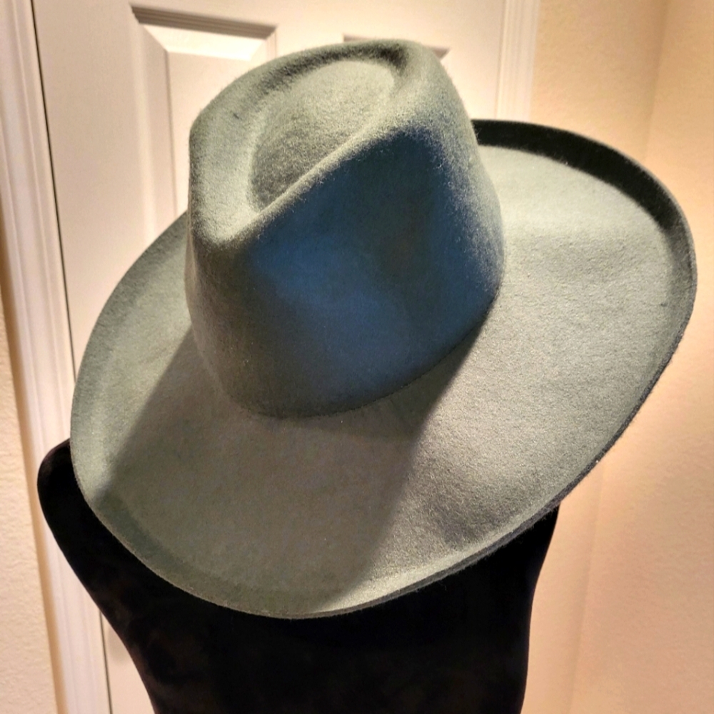 Womens felt hat Universal Thread